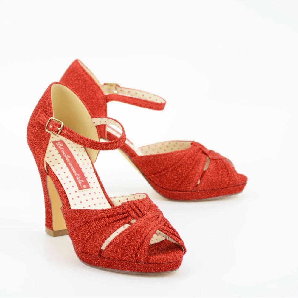 1940's Inspired Red Heel.